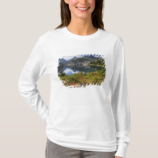 WA, Alpine Sjöar Wilderness, Gem Sjö, med Tee Shirt (Framsida)