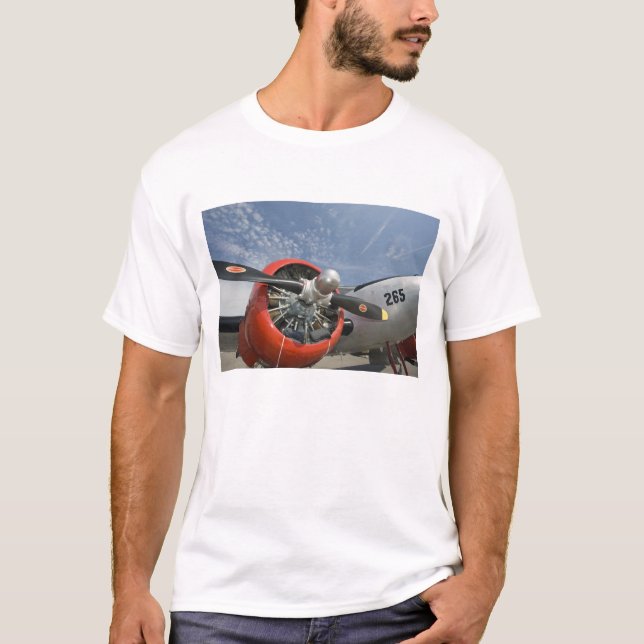 WA, Arlington, Arlington Fly-in, andra världskrige T Shirt (Framsida)