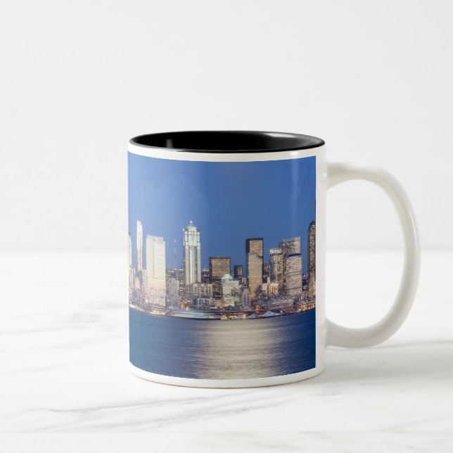 WA, Seattle, Seattle skyline och Elliott Bay, 2 Två-Tonad Mugg (Höger)