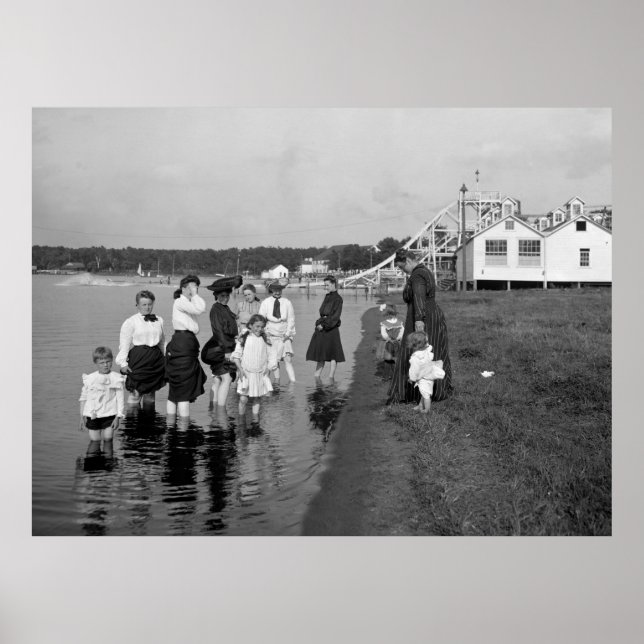 Wading at White Bear Sjö, 1905 Poster (Framsidan)