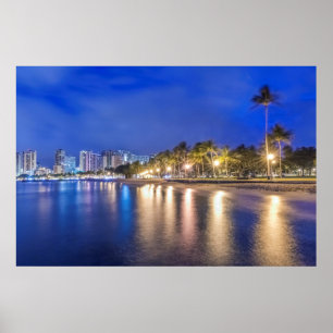 Waikiki City i Dawn Poster
