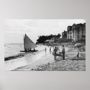 Waikiki strand och fartyg Honolulu Poster