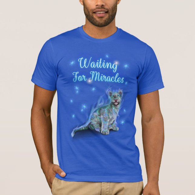 Waiting for Miracles, a spirit tiger.. T Shirt (Framsida)