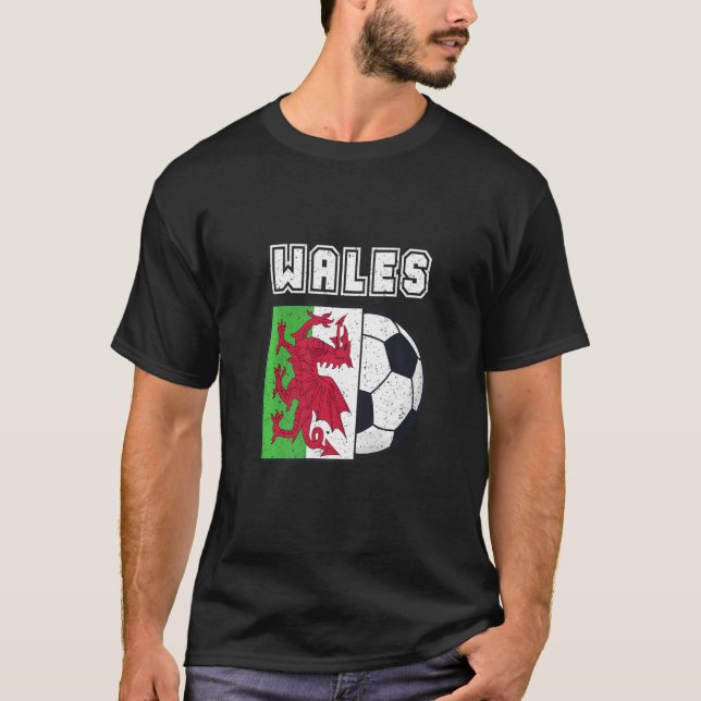 Wales Soccer Team Flag   T Shirt (Framsida)