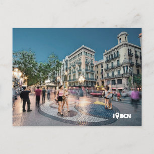 Walk and kiss at La Rambla, Barcelona, Spanien Vykort