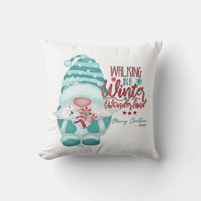 WALKING IN A WINTER WONDERLAND gnome christmas Kudde (Framsida)
