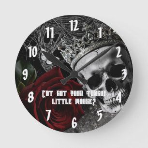 Wall Clock Haunting Adeline Zade Meadows Zaddy Rund Klocka