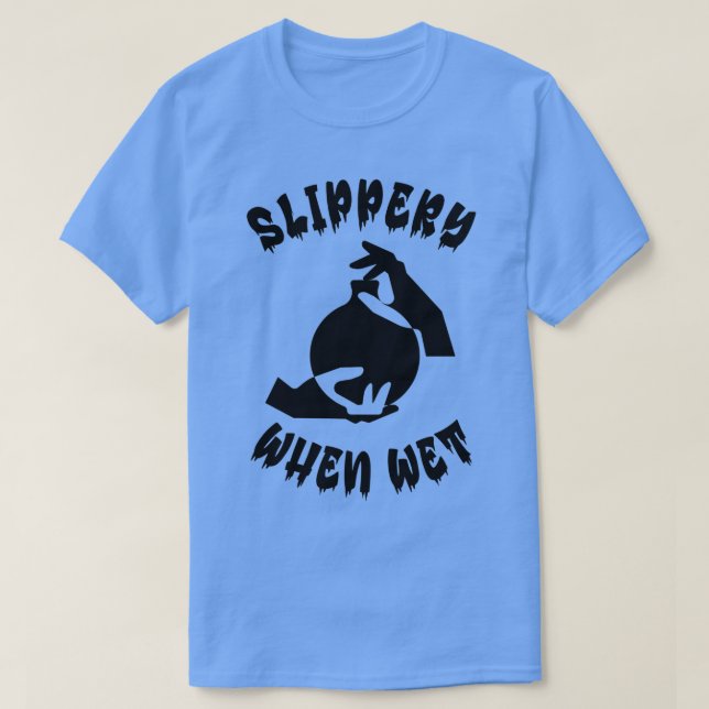 WallaceR2-slipperi vid Blöt Clay 2B T Shirt (Design framsida)