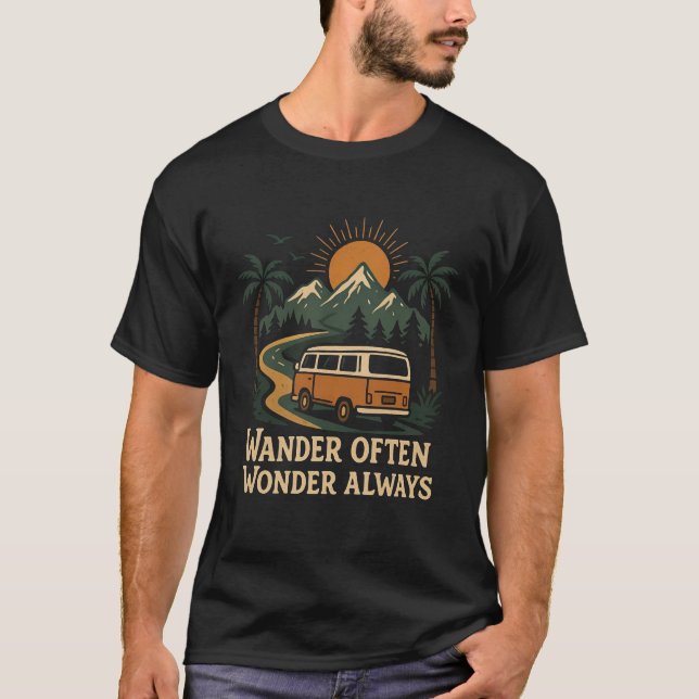 Wander Often Wonder Always – Retro Van tshirt T Shirt (Framsida)