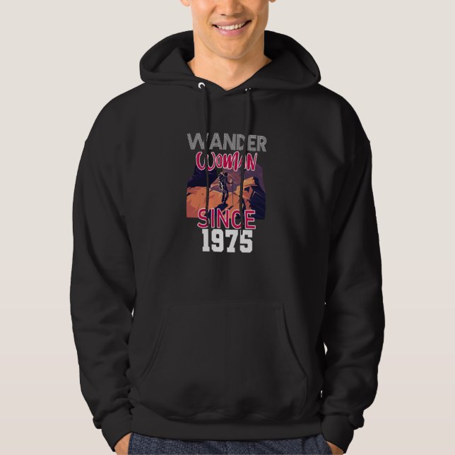 Wander woman since 1975 hoodie (Framsida)