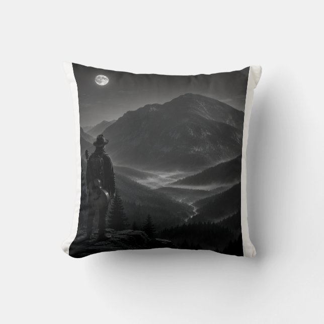 Wanderer Collection WO08 – Månbelyst Bergsutsikt Kudde (Framsida)