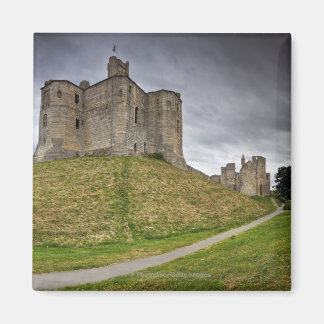 Warkworth Castle i Northumberland, England Magnet