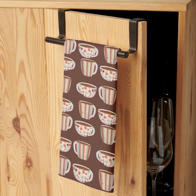 Warm Circle Pattern On Cups Of Coffee Kökshandduk (Thirds Fold)