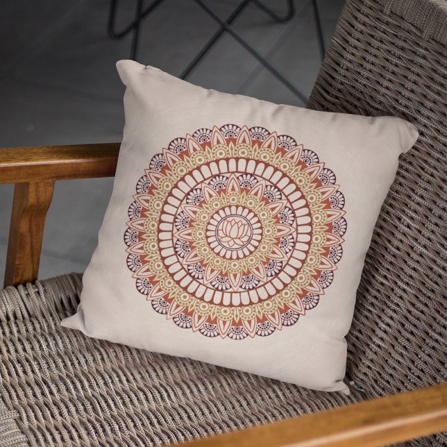 Warm Earth Tones Lotus Henna Mandala Kudde (Skapare uppladdad)