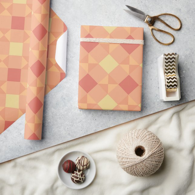 Warm Geometric Diamond Pattern in Peach & Terracot Presentpapper (Hantverk)