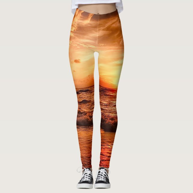 Warm Golden Orange Sunset over Ocean Leggings (Framsida)