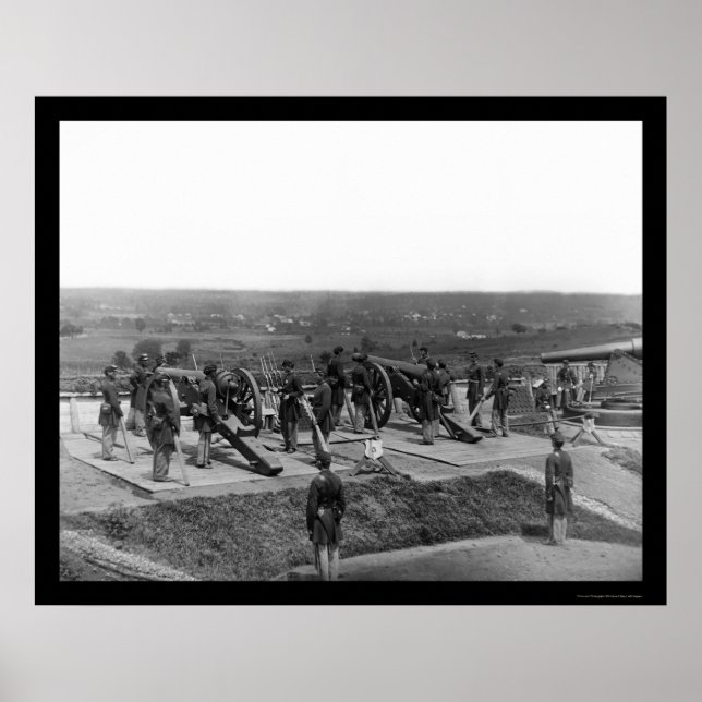 Washington, DC Defending Gun Crews 1865 Poster (Framsidan)