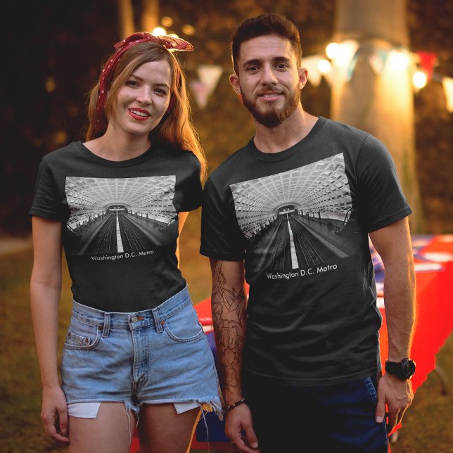 Washington Metro Station Tittar i Rails Tröja (Washington Metro Station Looking at the Rails T-Shirt)