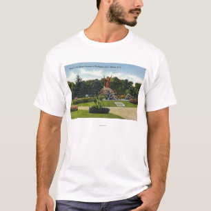 Washington parkerar beskådar av kungfontänen, t-shirt