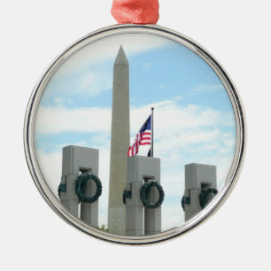 Washingtonmonumentet och WWII-minnesmärket i DC Julgransprydnad Metall