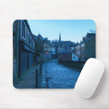 Water Street Todmorden - Kullerstens charm vid sky