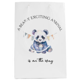 Watercolor baby panda med buntning av flaggor