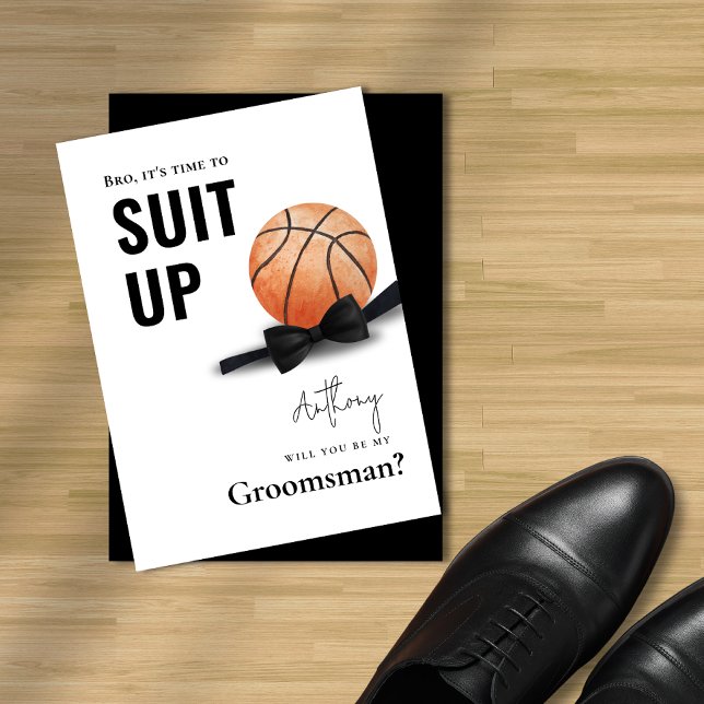 Watercolor Basketball Tuxedo Kostym Up Groomsman Inbjudningar (Watercolor Basketball Tuxedo Suit Up Groomsman Invitation)