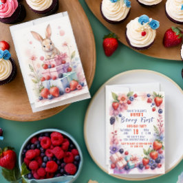 Watercolor Berry First Birthday med Bunny Inbjudningar