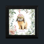 Watercolor Blommigt Bunny Rabbit Personlig Namn Minnesask<br><div class="desc">Den här söta designen har en vattenfärgsmålning av en kanin med en krona av blommor med personligen namn nedanför. Anpassa genom att redigera texten i textrutan. Perfekt för Påsk,  Mors dag,  födelsedag och jul för kvinnor,  flickor,  mamma,  mormor,  bästa vänner och systrar.</div>