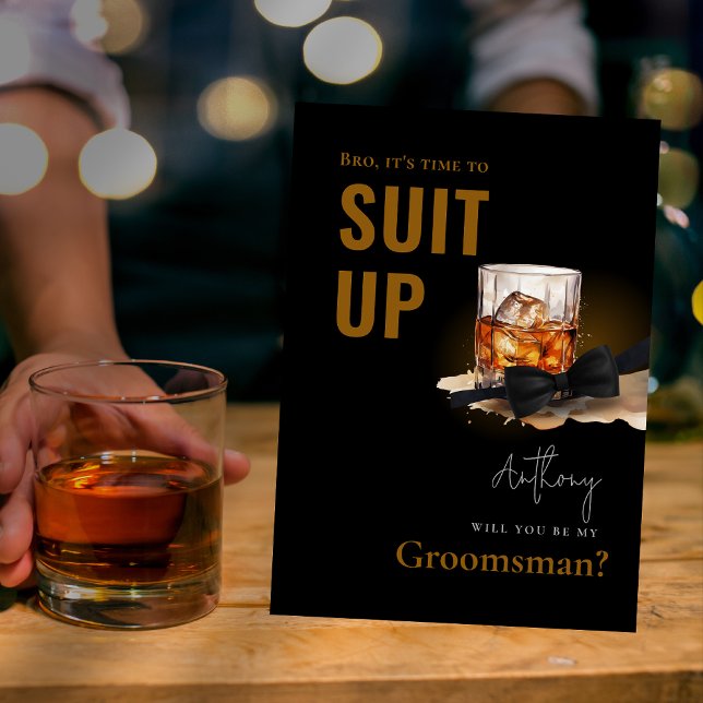 Watercolor Bourbon Black Tuxedo Kostym Up Groomsma Inbjudningar (Watercolor Bourbon Black Tuxedo Suit Up Groomsman Invitation)