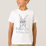 Watercolor Bunny Brother of the Birthday Girl T Shirt<br><div class="desc">När du handlar på Graphic Kärlek Shop stöder du småföretag! Och ja,  jag dansar lycklig när jag får din beställning.) Tack! - Samantha Find more Graphic Kärlek Shop-design på: Facebook.com/GraphicLoveShop Använda #GraphicLoveShop on social media Copyright © Graphic Kärlek Shop</div>