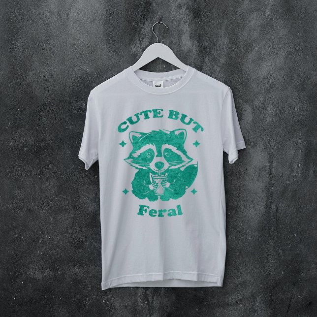 Watercolor Cute but Feral Funny Raccoon T Shirt (Skapare uppladdad)