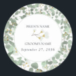 Watercolor Eucalyptus Greenery Blommar Bröllop Runt Klistermärke<br><div class="desc">En vacker hand plockade-vattenfärgsmodell av eukalyptus grey och gum blommar bröllop. En unik utformning som användorna illustrerar vattenfärgen eucalyptus löv och botaniska blommigtar i blommar. En modern blommigt för eukalyptus. En elegant bröllop-dekal med modern inslag. Det finns också möjlighet att matcha bröllopsinbjudningar och andra artiklar i kontorsartiklar.</div>