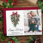 Watercolor Gräs Calligraphy Bläck Photo Red Julkort<br><div class="desc">Modern Elegant Calligraphy Bläck Script Watercolor Tallar Winter Grey med Burgundy Red Ribbon Bow jul Ornaments,  Gräs Cones och Holly Berries Photo Glad helg Card - Red</div>