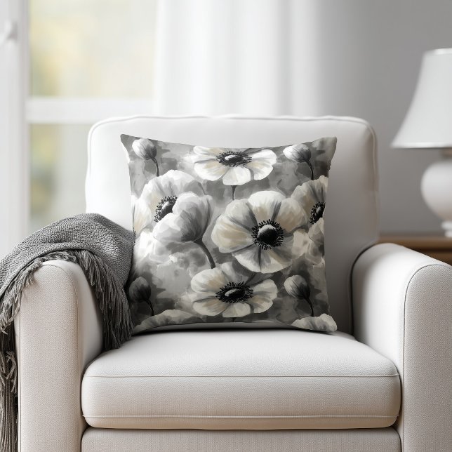 Watercolor Grey Floral Kudde (Skapare uppladdad)