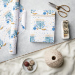 Watercolor Hanukkah Helgdag Presentpapper<br><div class="desc">En Hanukkah-scen med en menorah,  sufganiyot (dvärgnötter),  drömmare och grenar återges i en vattenfärgseffekt på denna Chanukah-förpackning. Underbar för att ha packat alla Hanukkah-gåvor den här säsongen. Tillgängligt med matchande produkter.</div>
