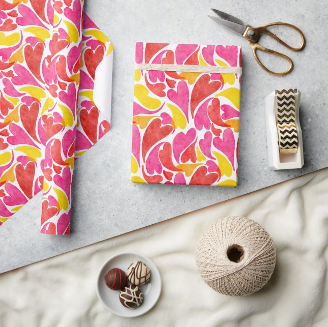 Watercolor Hearts Valentines Love Pink Red Yellow Presentpapper (Hantverk)