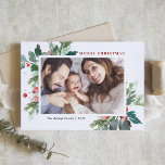 Watercolor Hollies Faux Gold Foil-julfoto Helgkort<br><div class="desc">Skicka dina kära julhälsningar den här säsongen med det här vackra vågrät julfotokortet. Den har vattenfärgshollier,  faux guld-folie-accenter,  matchande helgdag och modern typografi. Texterna är helt redigerbara. Anpassa det här lilla julfotokortet genom att lägga till ditt foto,  namn och år.</div>