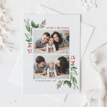 Watercolor Holly Greenery Two Photo jul Helg Vykort<br><div class="desc">Watercolor Holly Berries och Greenery Two Photo jul Postcard | Skicka semesterhälsningar med det här anpassadet. Den har vattenfärgade illustrationer av hollier och gräns i grönt. Anpassa genom att lägga till foton och texter. Detta botaniska helgdag- kort finns i andra kartonger.</div>