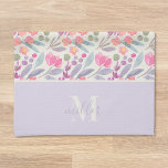 Watercolor Lila Blommigt Family Namn Monogram Kökshandduk<br><div class="desc">Kökshandduk av anpassningsbar-designad typ med kalligrafi av personligen namn och monogram med blommönster av elegant lila/lilac vattenfärg.</div>