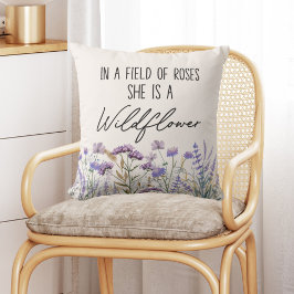 Watercolor Lila Wildblomme Meadow Quote Kudde
