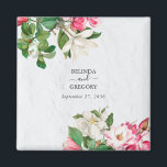 Watercolor Magnolia Flowers Wedor Favor Magnet<br><div class="desc">Magnolia-blomman bröllop är en vacker vattenfärg. En unik utformning som användor botaniska blommigtar av rustik vintage. En blommigt för vit och rosa elegant med ett grönt streck. Ett chic bröllop är bra för utformning med modernt inslag. Det finns också möjlighet att matcha bröllopsinbjudningar och andra artiklar i kontorsartiklar.</div>
