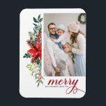 Watercolor Poinsettia Botanical God jul Magnet<br><div class="desc">God och smart! Fira julen med den här färgfotoporten. Den har vattenfärgad blommigt av rödpoinsettias,  pinekoner,  bär och grönmark. Anpassa genom att lägga till foton,  namn och meddelanden. Denna botaniska julfotomagnet finns i andra karddjur.</div>