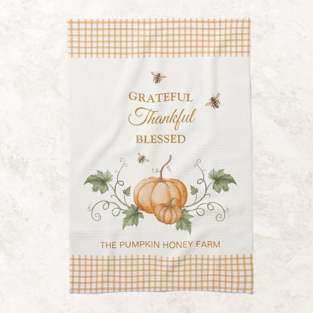 Watercolor Pumpkins et Honeybees Thanksgiving Fall Kökshandduk (Elegant, watercolor pumpkins fall Thanksgiving kitchen towel with orange plaid pattern.)
