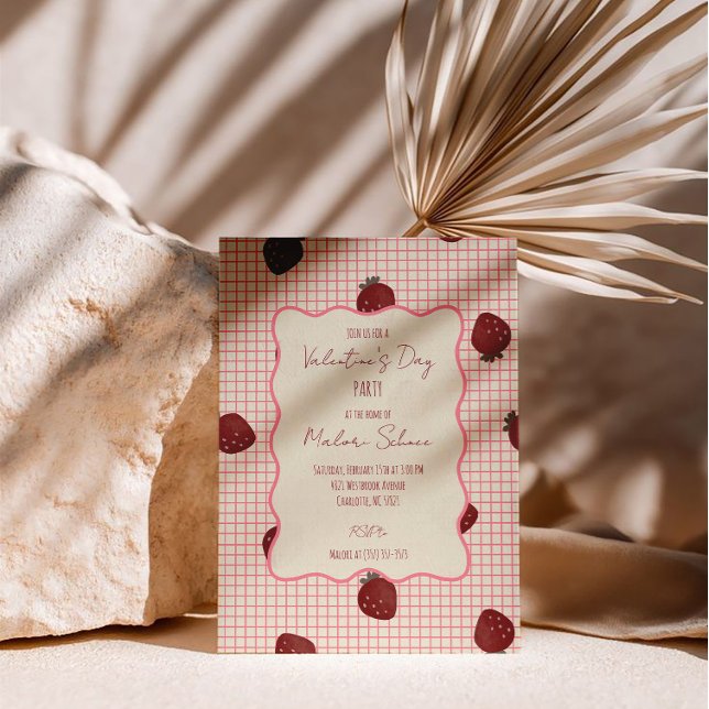 Watercolor Strawberries on Pink Grid- Valentine Inbjudningar (Skapare uppladdad)