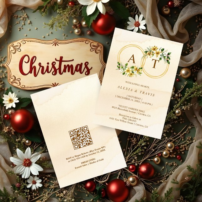 Watercolor Style Gold Floral Christmas Wreath Inbjudningar (Watercolor Style Gold Floral Christmas Wreath with Initials Wedding Invitation with Back QR Code. )