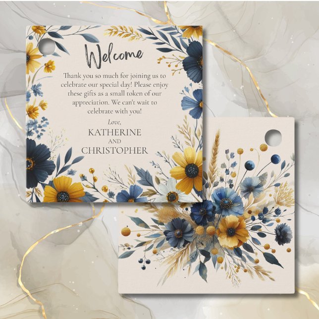 Watercolor Wildblomme Bröllop Välkomstork Basket Gåvor Etiketter (Watercolor Floral Wedding Welcome Gift Tag for Gift Bag or Basket, with Blue and Gold Wildflowers.)