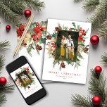 Watercolor Winter Blommigt Gold Foil-julfoto Julkort<br><div class="desc">Elegant Watercolor Winter Blommigt Helgdag jul-fotopakort med ditt foto inuti vår faux guld-folie ram av rustisk men elegant vinter-helgdag som poinsettia,  holly och gräs. Baksidan har mer elegant botaniskt elfenben och röda blommigtar. Kontakta oss på cedarandstring@gmail.com om du behöver hjälp med designen eller matchande produkter.</div>