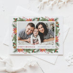 Watercolor Winter Botanicals God jul Photo Helg Vykort<br><div class="desc">God Jul! Skicka ditt helgdag och hälsning till familj och vänner med anpassadets blommigt julfotoport. Den har vattenfärgade pinekoner,  gräs nål,  hollier,  bär och poinsettia. Anpassa genom att lägga till namn,  meddelande och vågrät foto. Det här fotovykortet för blommigt av vintage finns i andra helgdag.</div>