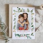 Watercolor Winter Greenery Season Greetings Helgkort<br><div class="desc">Skicka dina hälsningar i stil med anpassadets fotokort för helgdag. Det här kortet har en fantastisk vinter-grön vintern-utformning som kompletteras med elegant faux-guld-folie. Du kan lägga till ett favoritfoto och ett personlig-meddelande. Oavsett om du skickar önskemål till familj, vänner eller kolleger ger vårt botaniska fotokort ett fantastiskt och personlig sätt...</div>